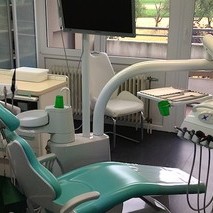 BEHANDLUNGSZIMMER